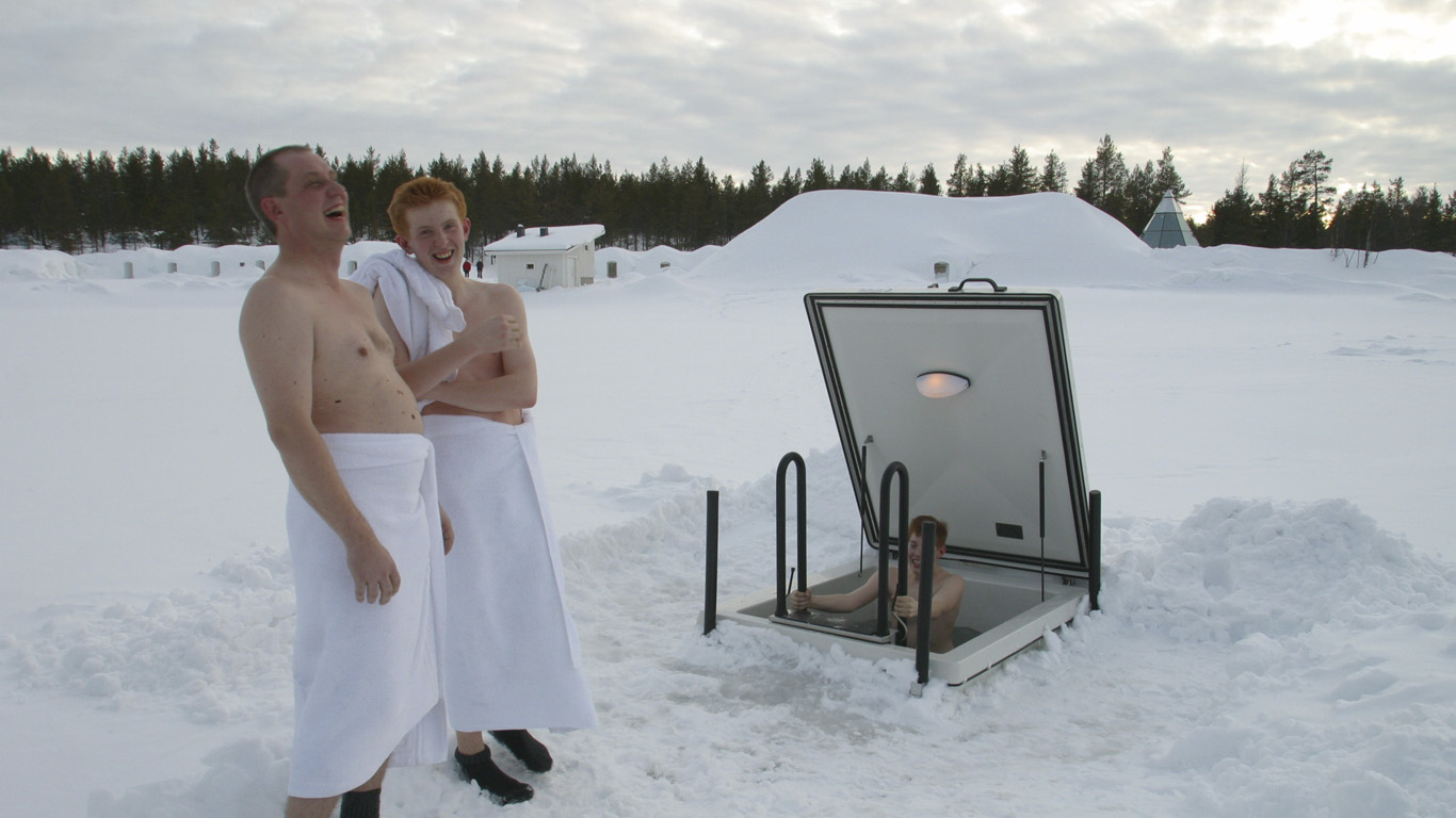 Sauna à fumée et baignade en eaux glacées